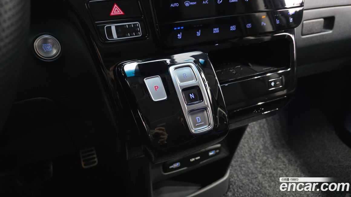 Hyundai Staria 2024