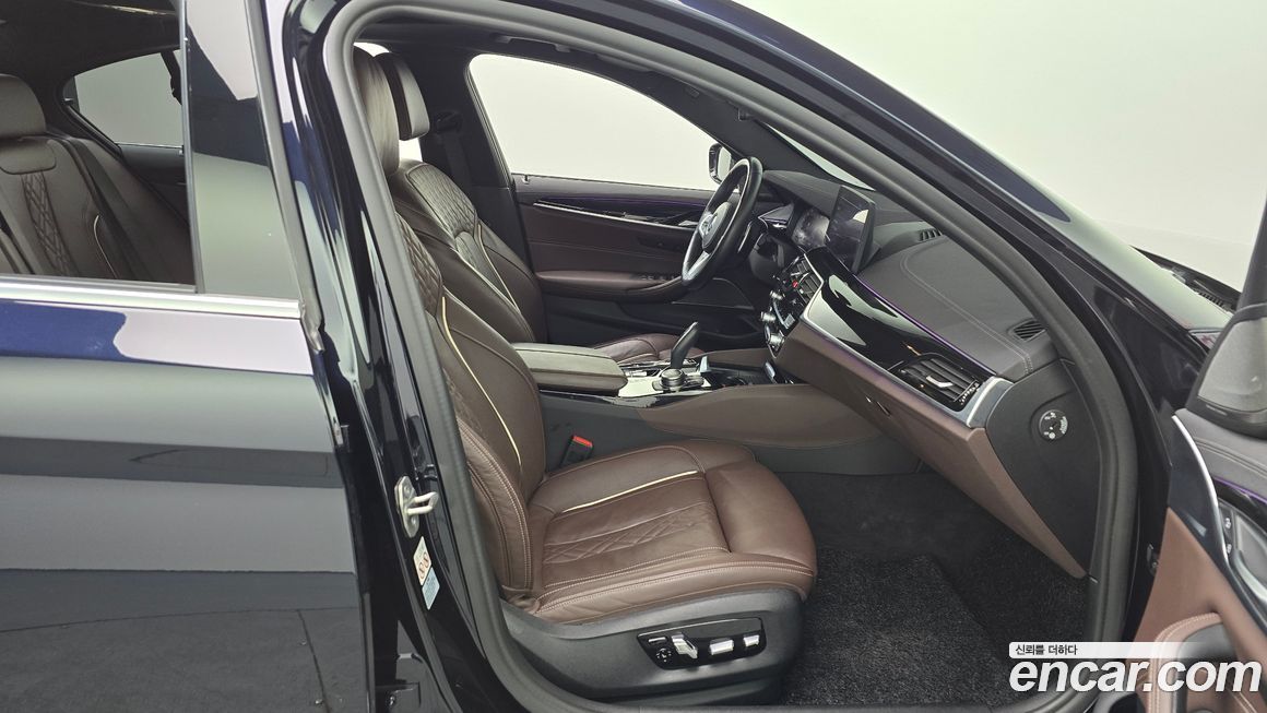 BMW 5-Series 2022