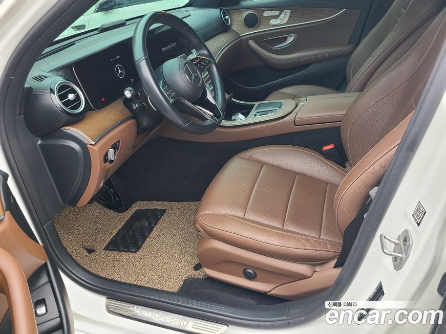 Mercedes-Benz E-Class 2021