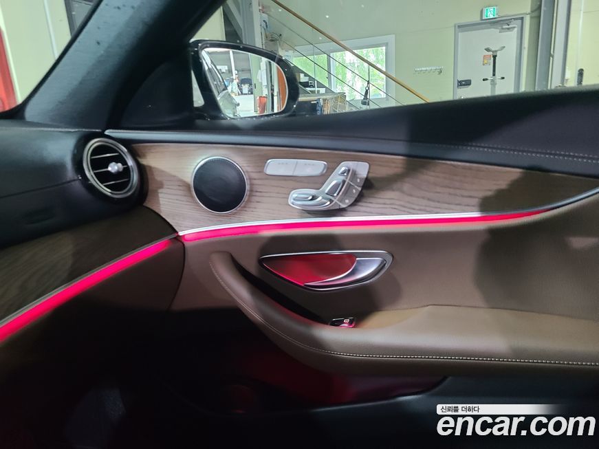 Mercedes-Benz E-Class 2021