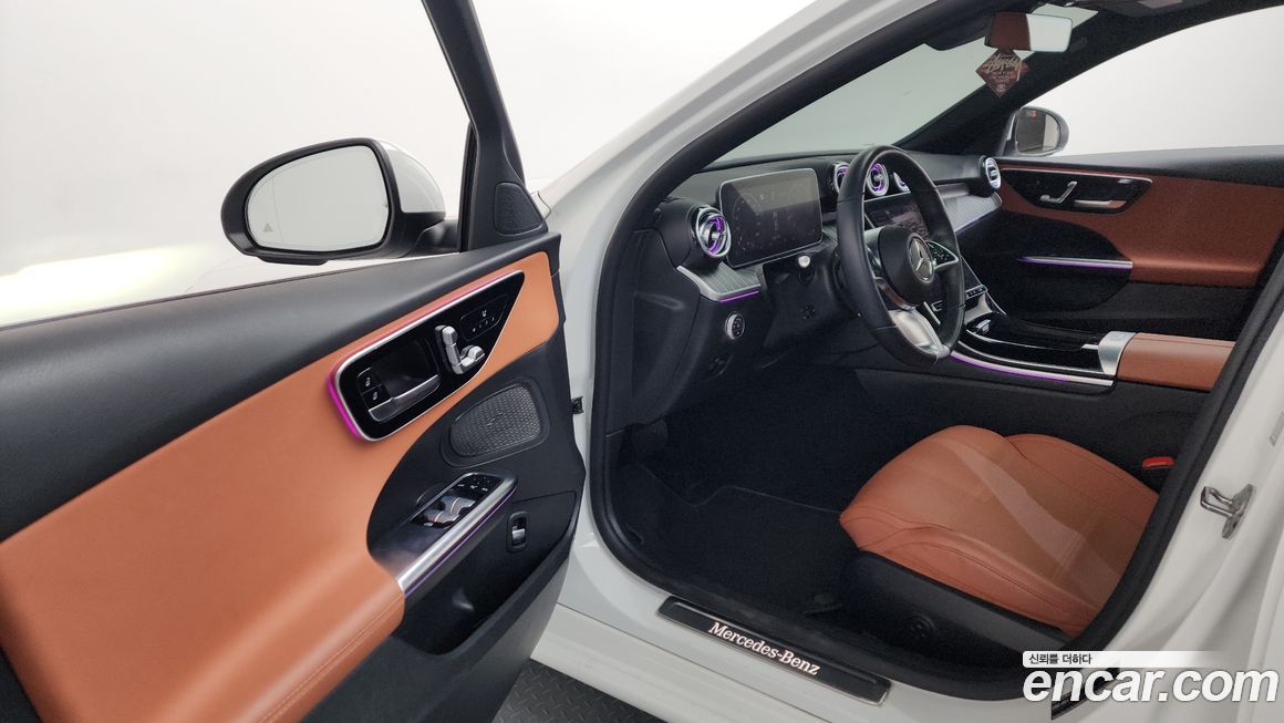 Mercedes-Benz C-Class 2023