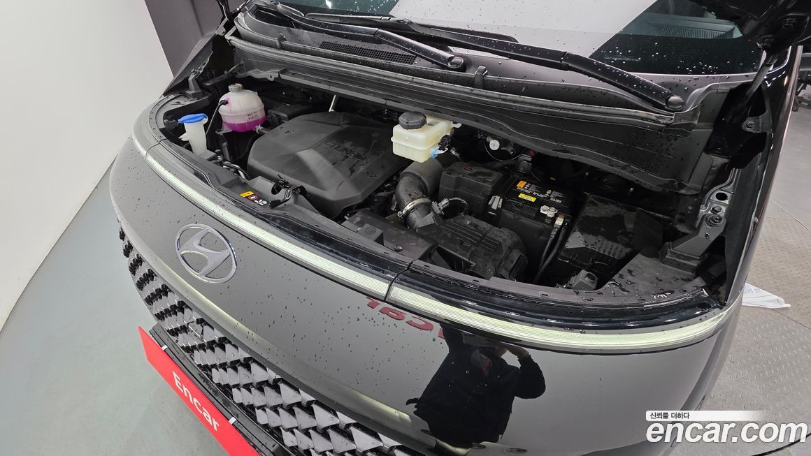 Hyundai Staria 2024