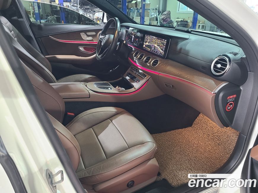 Mercedes-Benz E-Class 2021