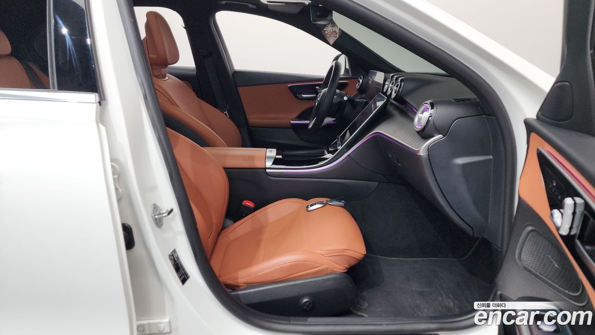 Mercedes-Benz C-Class 2023