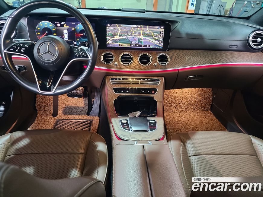 Mercedes-Benz E-Class 2021