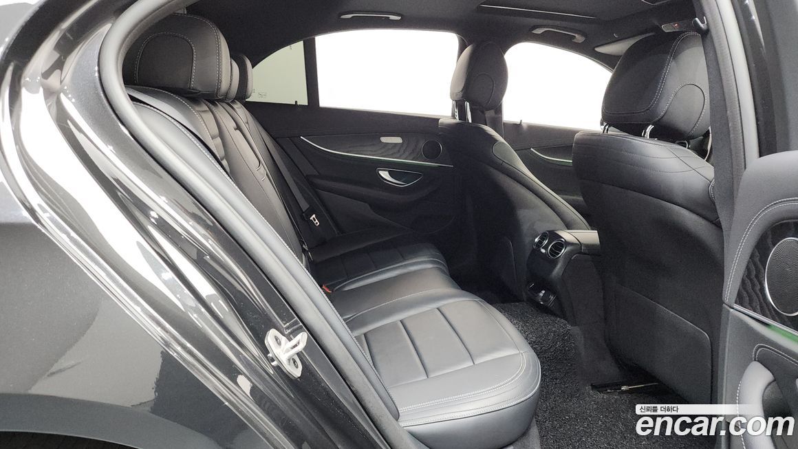 Mercedes-Benz E-Class 2021