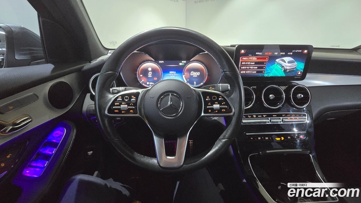 Mercedes-Benz GLC-Class 2021