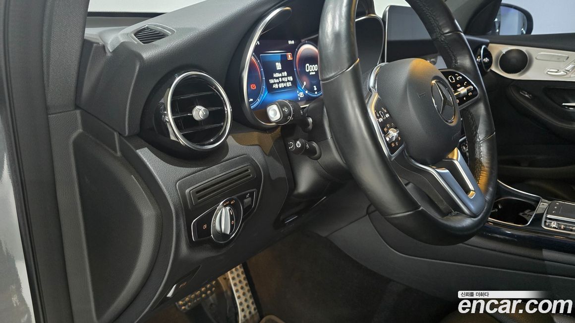 Mercedes-Benz GLC-Class 2021