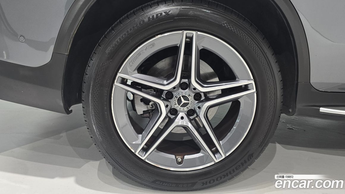 Mercedes-Benz GLC-Class 2021