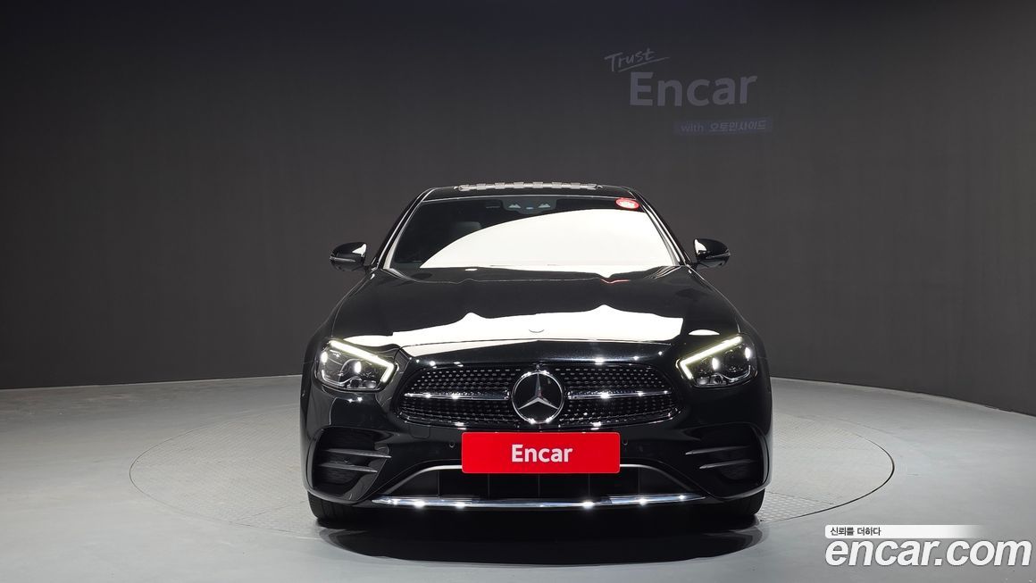 Mercedes-Benz E-Class 2022
