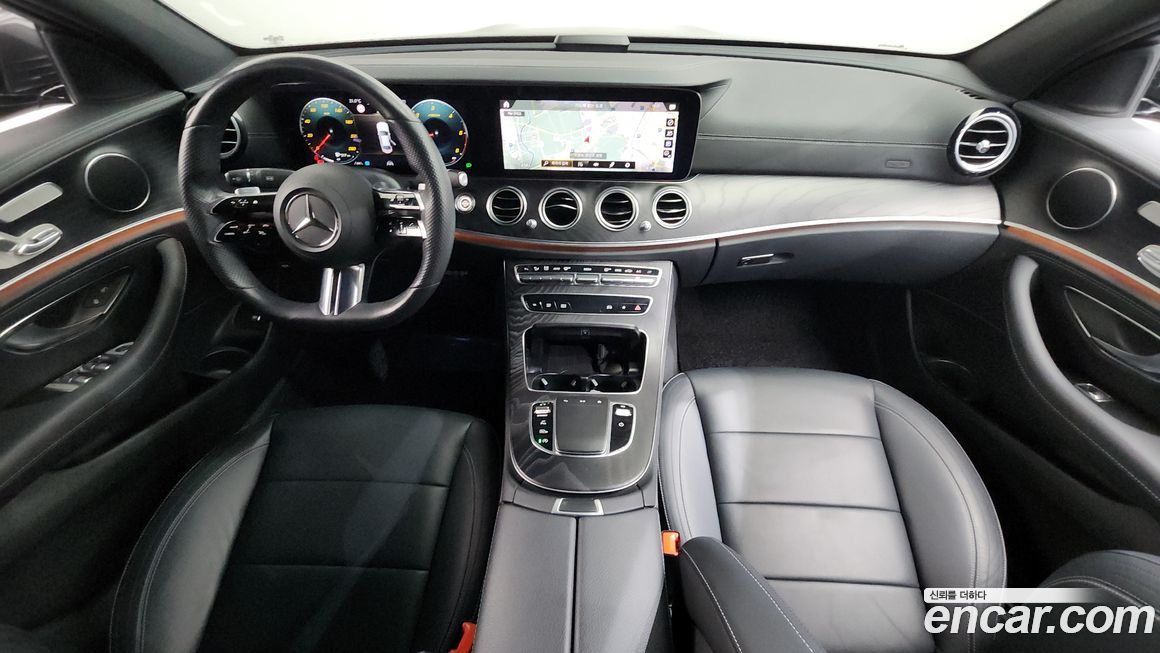 Mercedes-Benz E-Class 2021