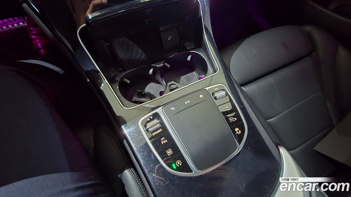 Mercedes-Benz GLC-Class 2021