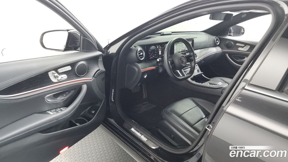 Mercedes-Benz E-Class 2021