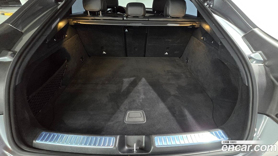 Mercedes-Benz GLC-Class 2021