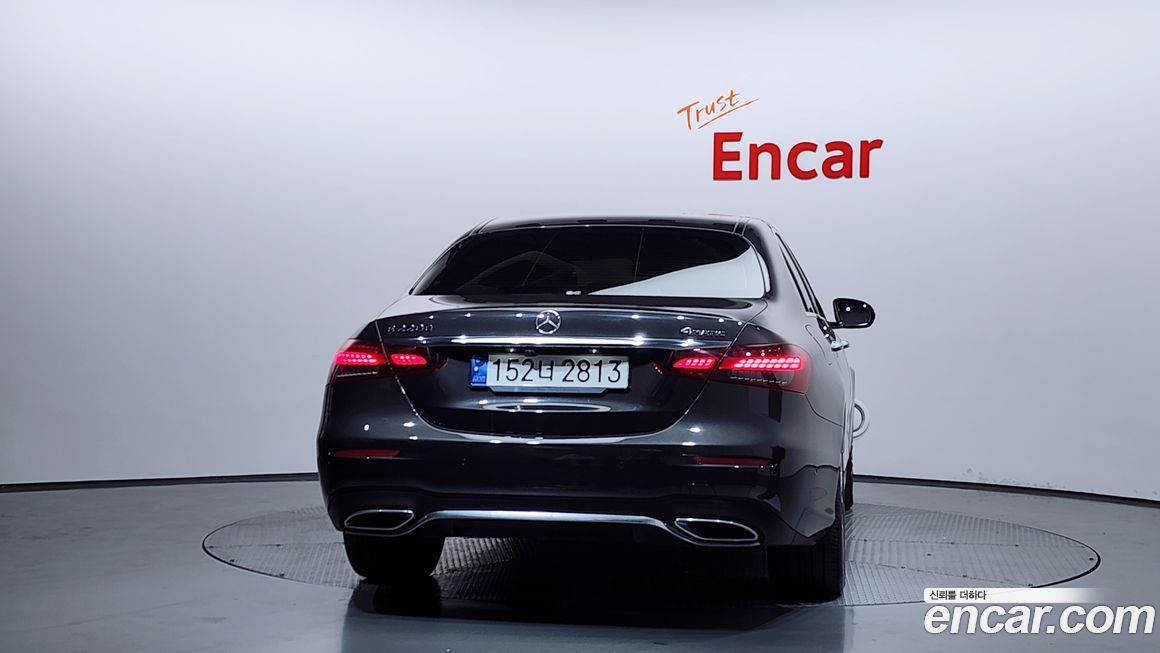 Mercedes-Benz E-Class 2021