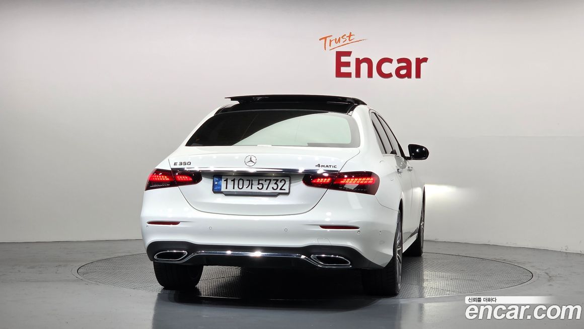 Mercedes-Benz E-Class 2022