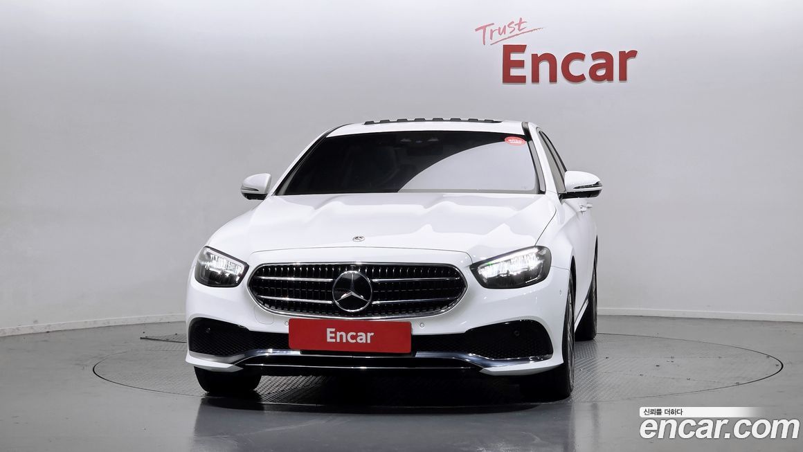 Mercedes-Benz E-Class 2023