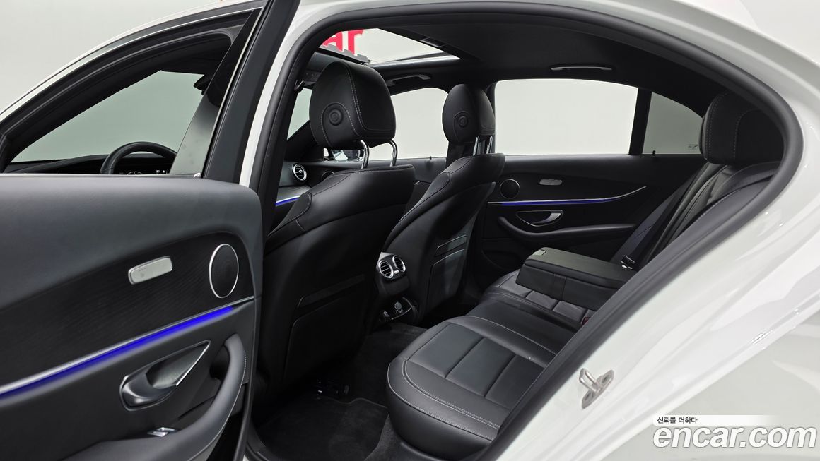 Mercedes-Benz E-Class 2023