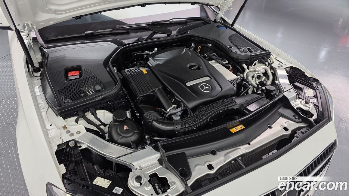 Mercedes-Benz E-Class 2023