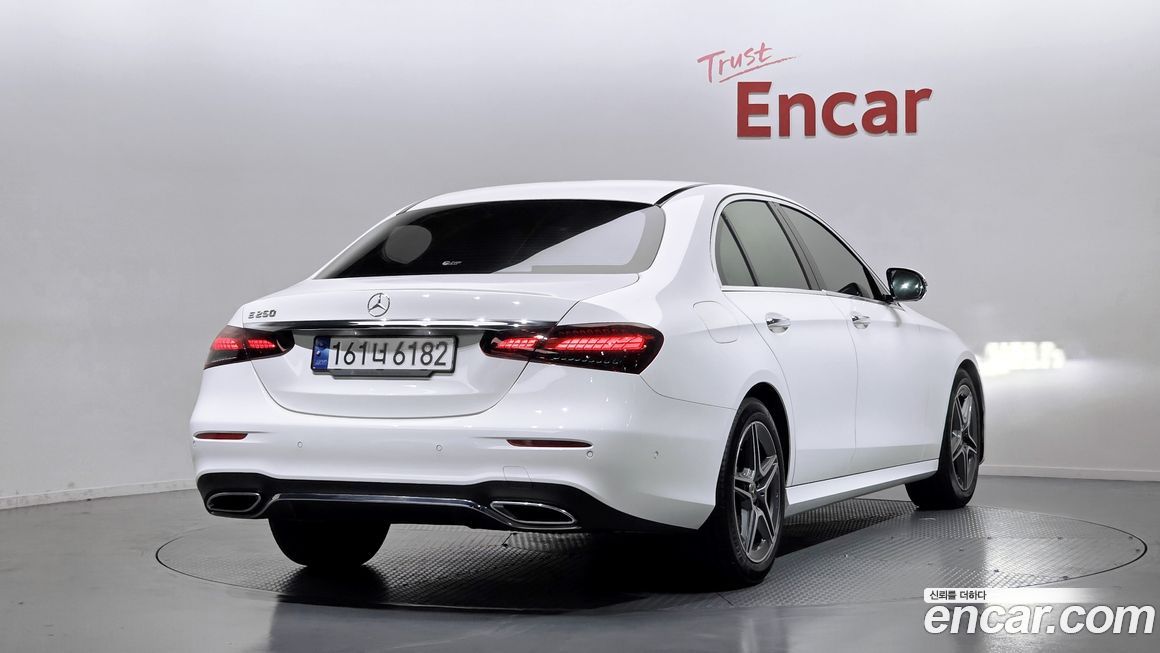 Mercedes-Benz E-Class 2023