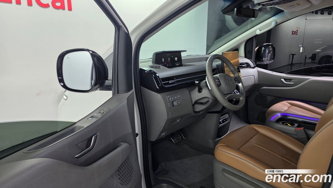 Hyundai Staria 2024