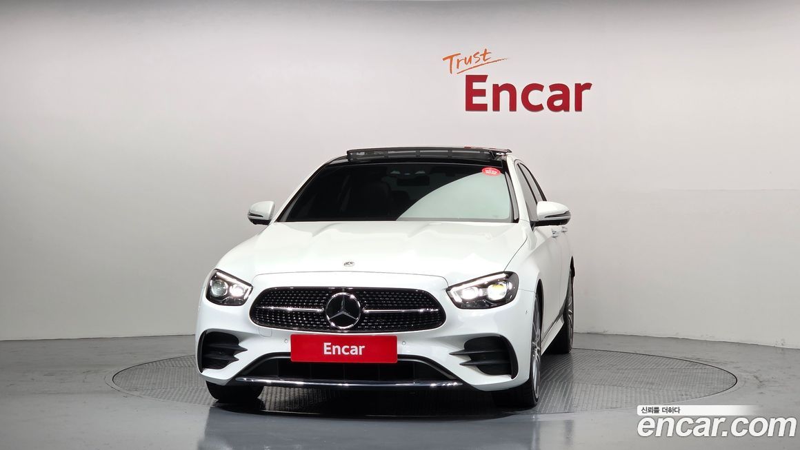 Mercedes-Benz E-Class 2022