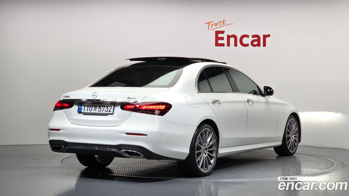 Mercedes-Benz E-Class 2022