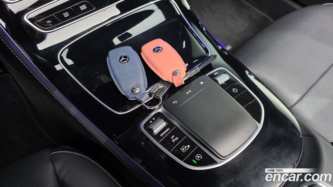 Mercedes-Benz E-Class 2023