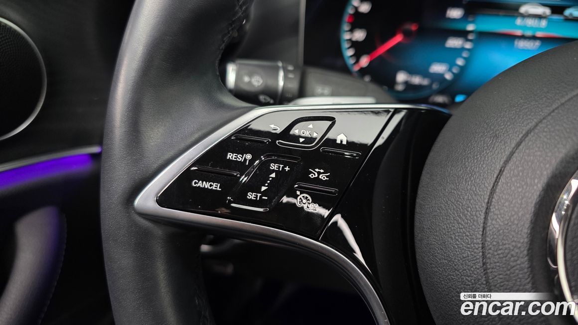 Mercedes-Benz E-Class 2023