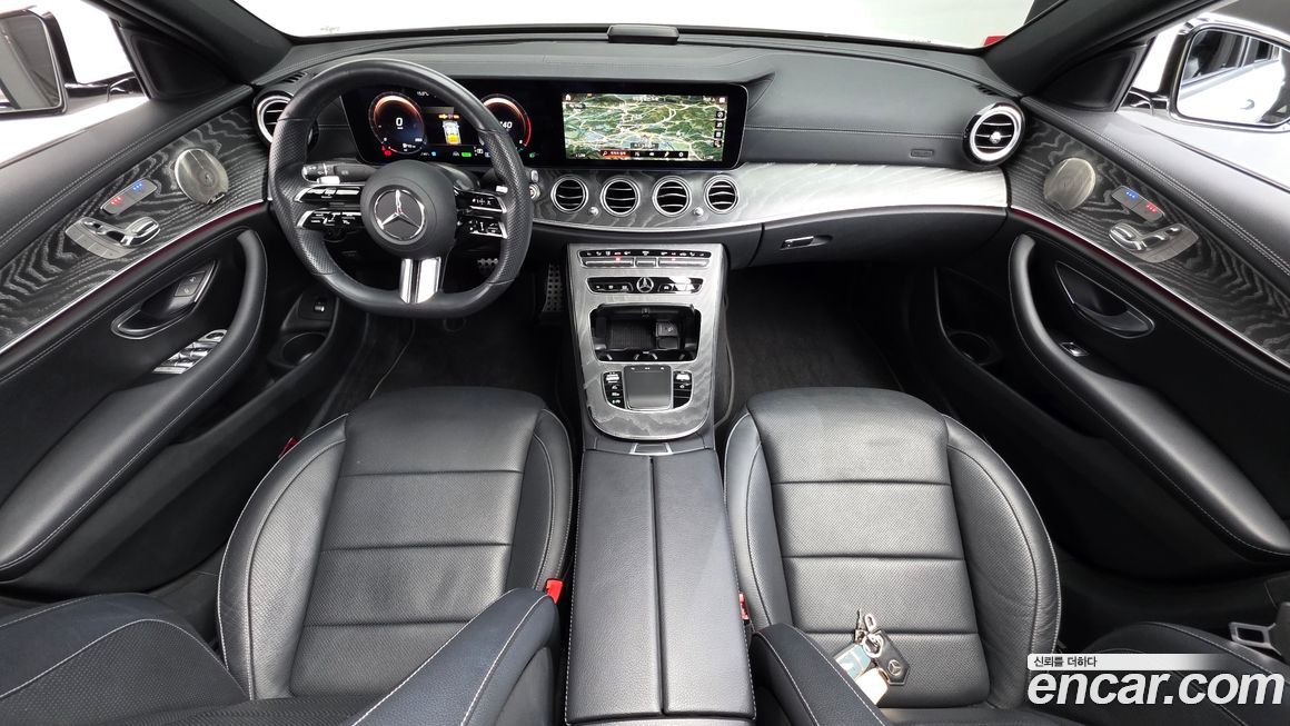 Mercedes-Benz E-Class 2022