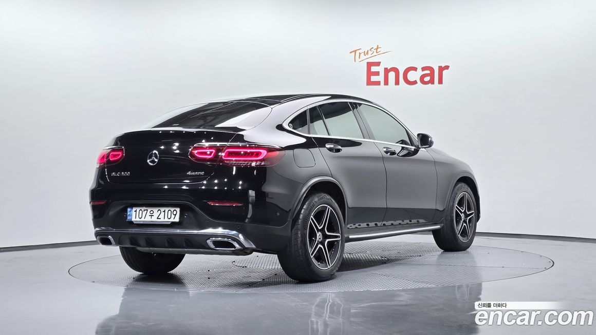 Mercedes-Benz GLC-Class 2021