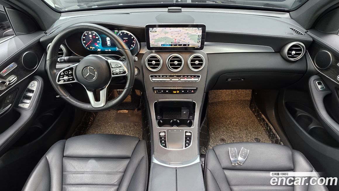 Mercedes-Benz GLC-Class 2021