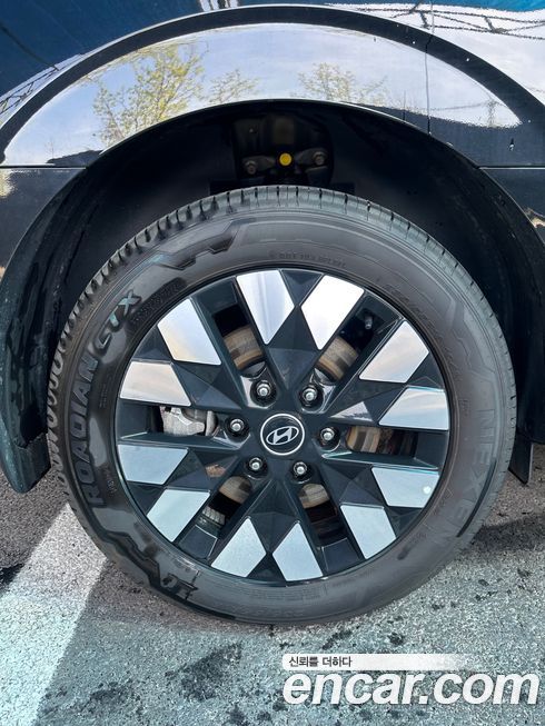 Hyundai Staria 2025