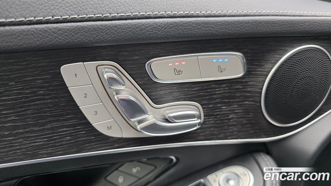 Mercedes-Benz GLC-Class 2021