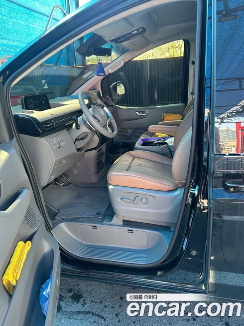 Hyundai Staria 2025