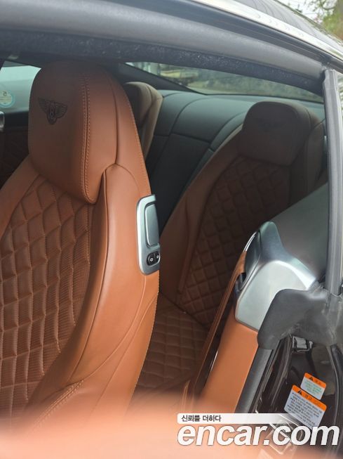 Bentley Continental 2016