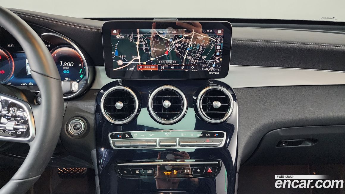 Mercedes-Benz GLC-Class 2021