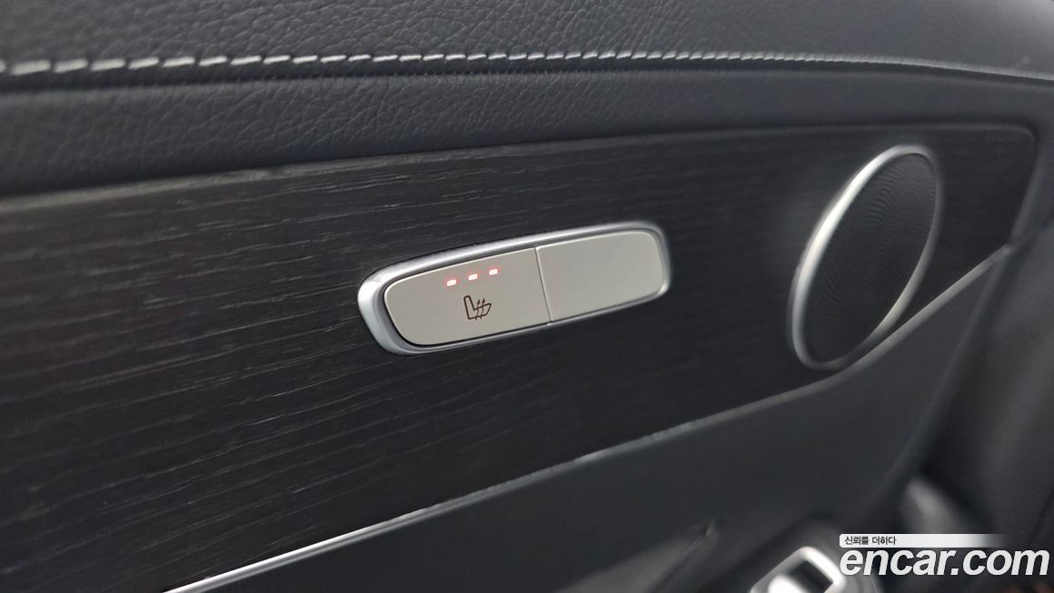 Mercedes-Benz GLC-Class 2021