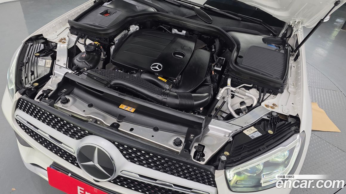 Mercedes-Benz GLC-Class 2023