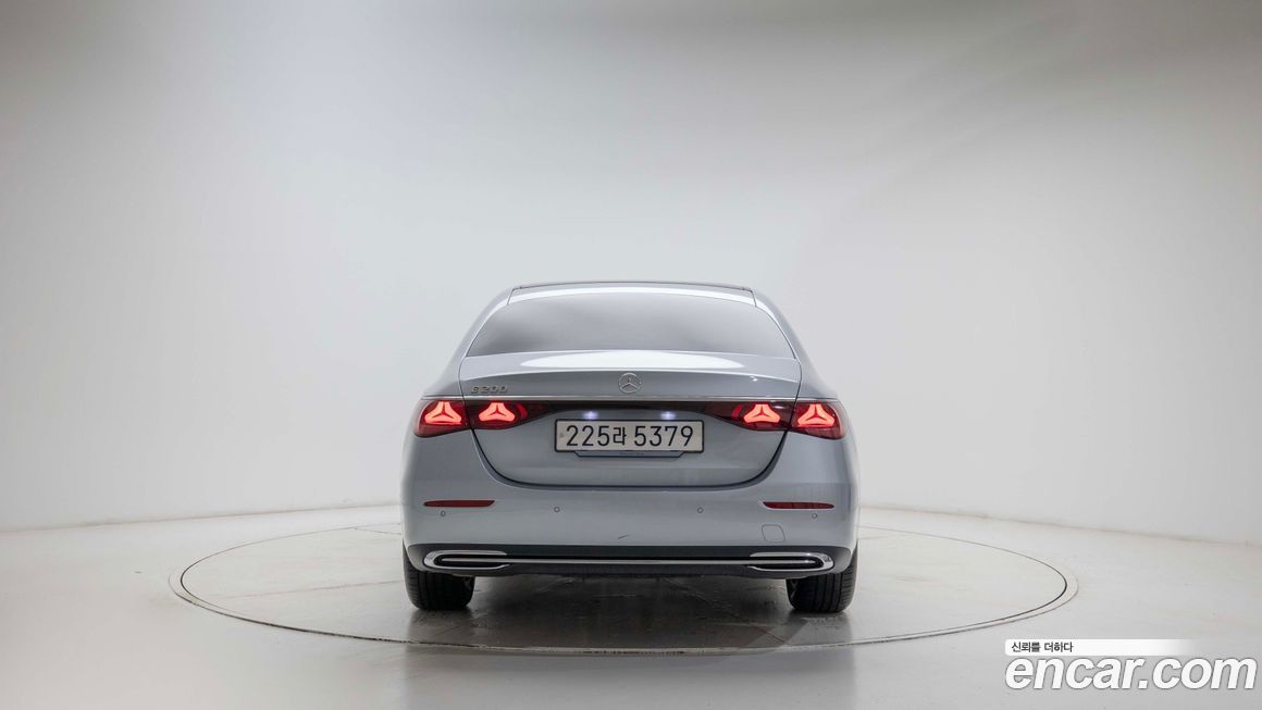 Mercedes-Benz E-Class 2025