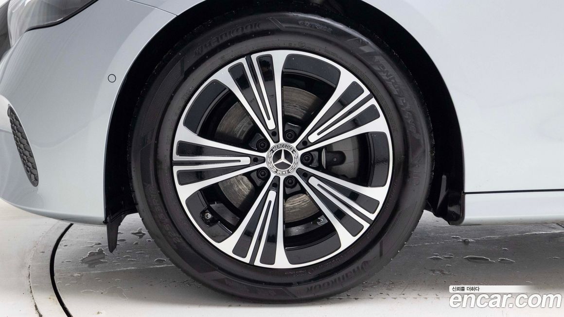 Mercedes-Benz E-Class 2025