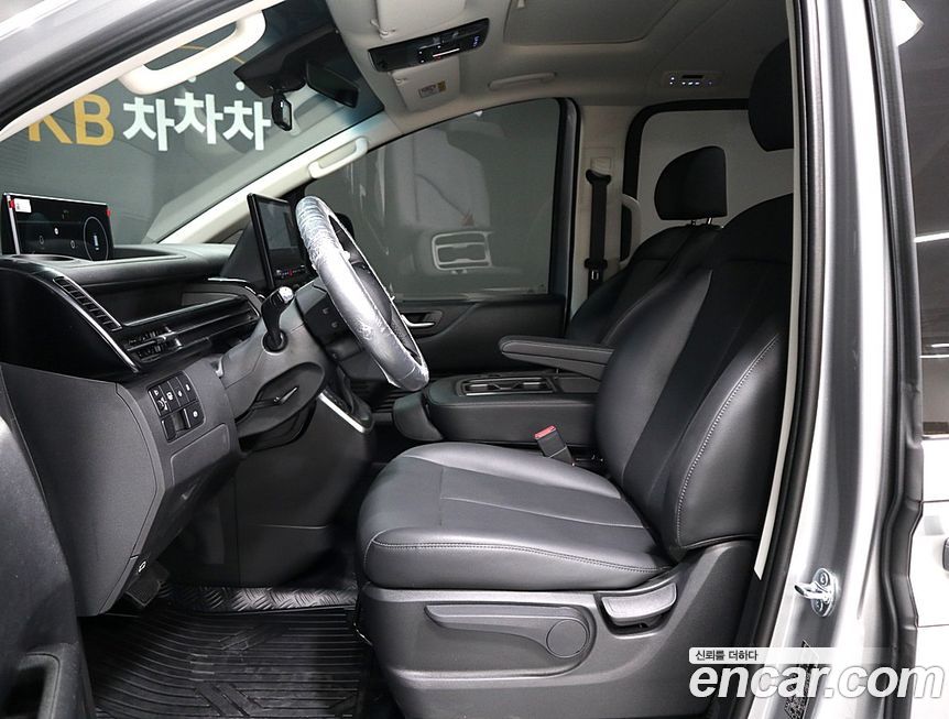 Hyundai Staria 2026