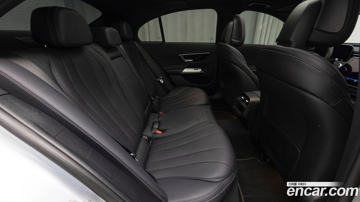 Mercedes-Benz E-Class 2025