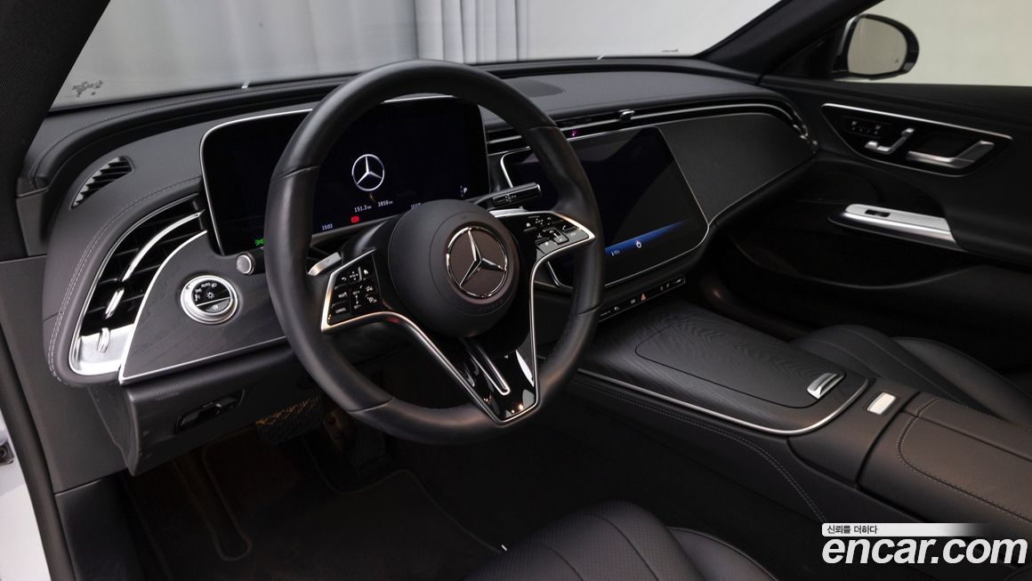 Mercedes-Benz E-Class 2025