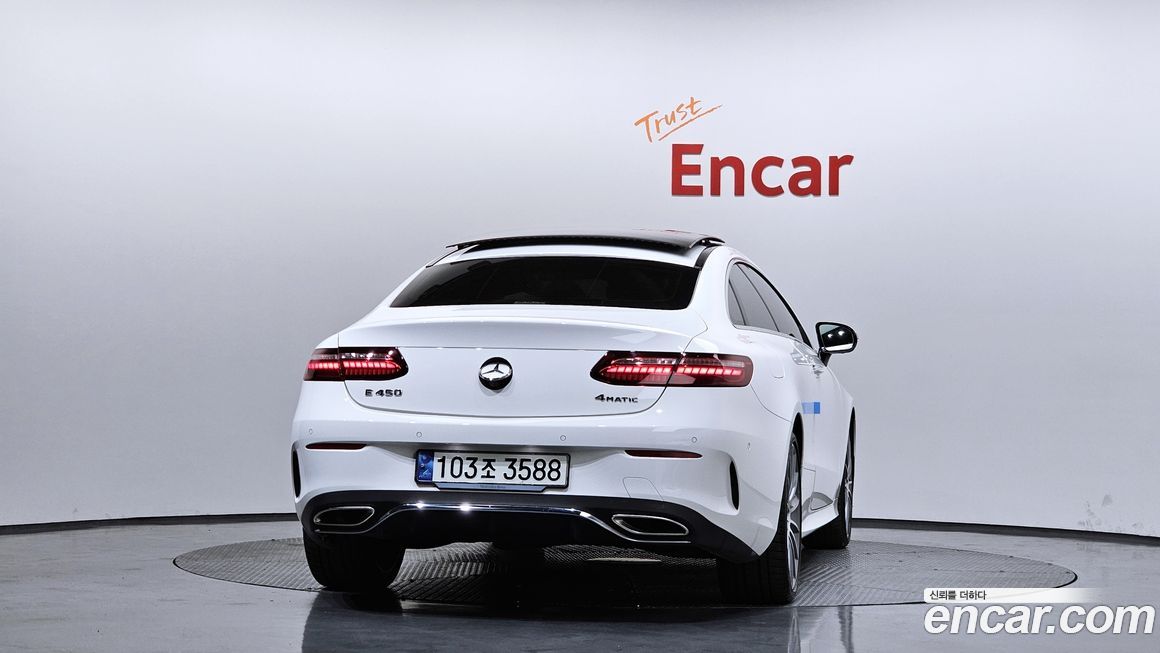 Mercedes-Benz E-Class 2021