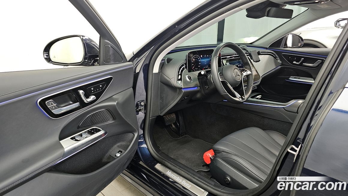 Mercedes-Benz E-Class 2025