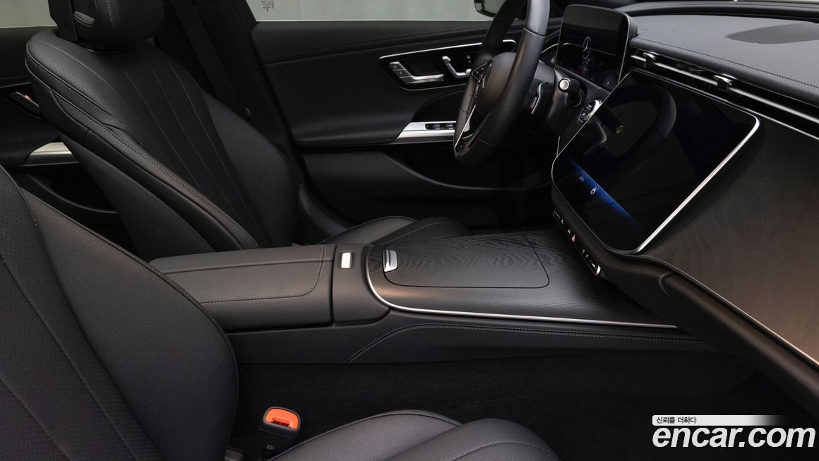 Mercedes-Benz E-Class 2025