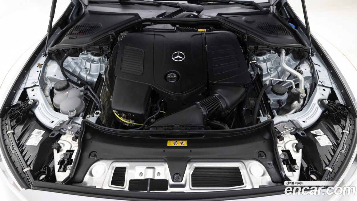 Mercedes-Benz E-Class 2025