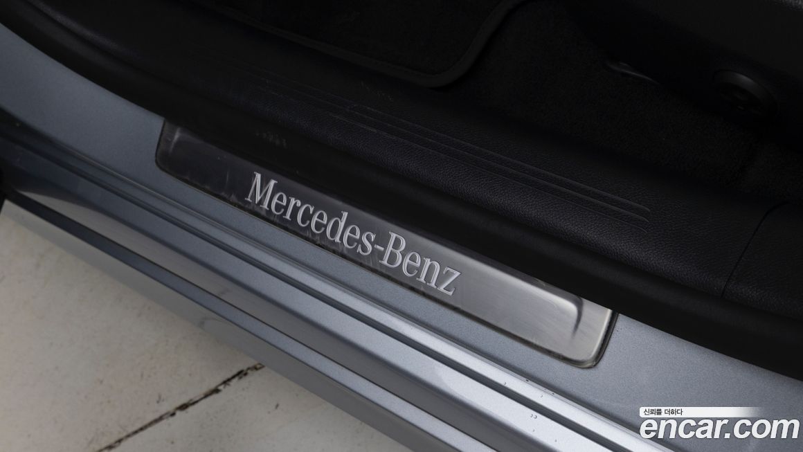 Mercedes-Benz E-Class 2025