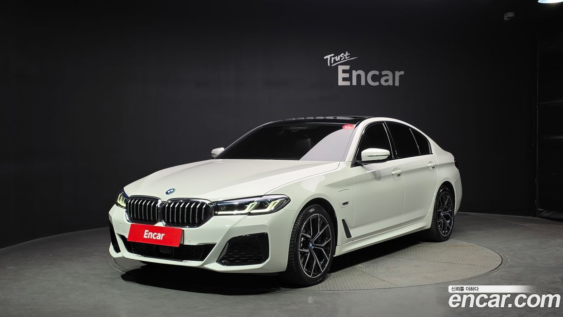 BMW 5-Series 2023
